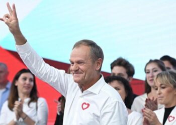 Zgjedhjet në Poloni, koalicioni opozitar duket se ka marrë shumicën e votave