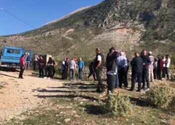 ‘Mero Baze po na vjedh ujin’/ Protestojnë sërish banorët e Mezhgoranit në Tepelenë