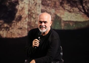 Opozita bllokoi sot parlamentin, kryeministri Rama: Nuk e kam ndjekur