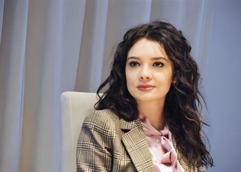 Deputetët e opozitës bllokuan Kuvendin, ironizon Spiropali