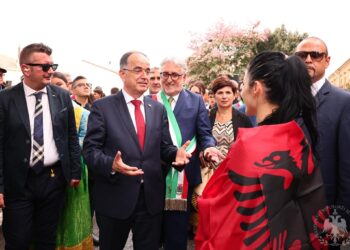 Begaj vizitë në Kalabri, pritje e ngrohtë nga arbëreshët