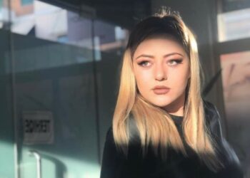 “Je në gjak me mua”, kërcënohet me jetë gazetarja