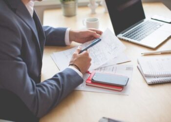 Publikohet lista e 262 profesioneve, që do të jenë objekt tatimi 13-23%