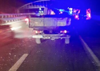 Aksident në Fushë-Milot/ Kamioni përplas dy kalimtarët, nisen me urgjencë te Trauma