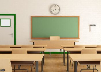 Ndodh në Lezhë! Nxënësi godet me karrige mësuesen