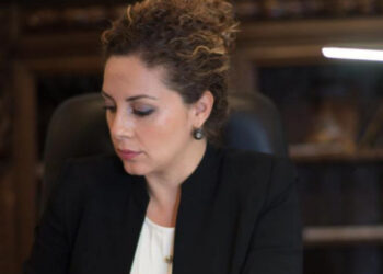 Kuvendi sfidon hapur Kushtetuesen për mandatin e Olta Xhaçkës