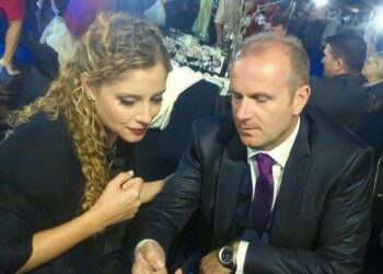 SPAK i sekuestroi tokën bashkëshortit, Olta Xhaçka “nxjerr thonjtë” për ta mbrojtur