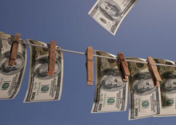 U arrestua sot, ish-drejtoresha e Kadastrës në Durrës pastroi paratë e vëllezërve