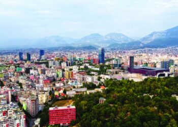 Që nga gushti familjarët po paguajnë deri 76% më shumë në faturat e UKT