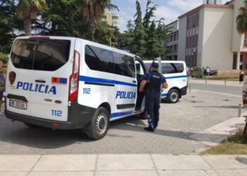 Kokainë e fara kanabisi, policia arreston 2 shpërndarësit në Gjirokastër