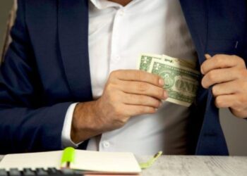 Vidhte kompaninë ku punonte, arrestohet 29-vjeçari në Tiranë (EMRI)