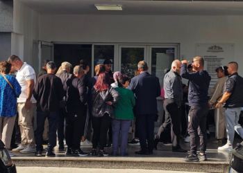 Radhë dhe mungesë shërbimi, gazetari publikon pamjet skandaloze te Onkologjiku