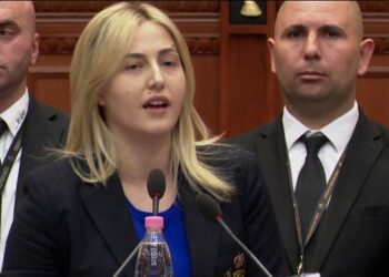 Shpërthen ndaj mazhorancës, Ina Zhupa: Jeni kamikazë