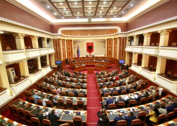 Kush janë 5 deputetët e opozitës për të cilët kërkohet përjashtim nga Kuvendi?