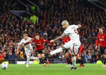 United barazon me Galatasaray, ndeshje dramatike dhe tensione për kualifikim