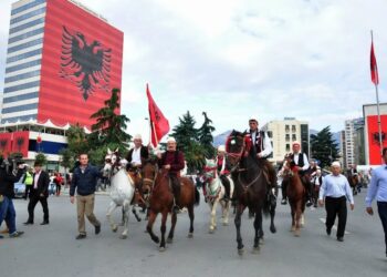 Pushtimi i Shqipërisë nga shqiptarët