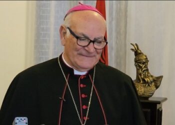 Dënimi i krimeve të komunizmit, kisha katolike kërkon krijimin e ligjit