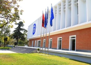 Çështja e Kuvendit të 2 shtatorit, Gjykata pezullon kërkesën e Lulzim Bashës