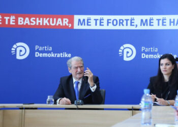 “Mbase ka folur me lalin”/ Berisha nxjerr bisedën Zoto-Mërtiri