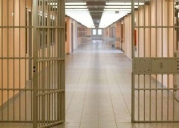 I dënuar me burgim të përjetshëm, shqiptarit në Greqi i ndodh ‘mrekullia’