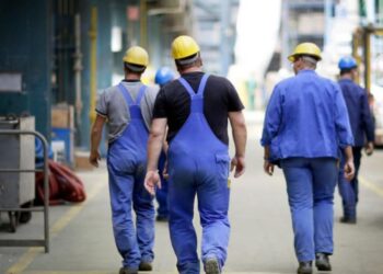 Gjermania miraton lehtësira për emigrantët, shkurtohet koha e pritjes për leje pune