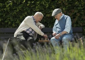 Plakja e popullsisë në Shqipëri, studiuesit: Do ketë pasoja të mëdha për ekonominë