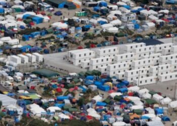 Kampe apo burgje për emigrantët në Shqipëri? Zyrtari italian jep detaje të reja