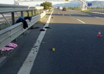 Aksident fatal/ 50-vjeçari përplaset nga një makinë në Shkozet