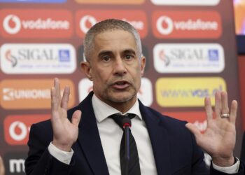 Pas dëmtimit të mbrojtësit, Sylvinho bën zëvendësimin e menjëhershëm