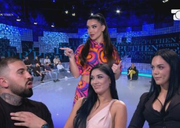 Puthje live në studio! Krijohet çifti i parë i ‘Për’puthen’