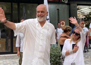 Gazeta austriake: Marrëveshja Shqipëri-Itali e pistë, Rama po sillet si autoritar