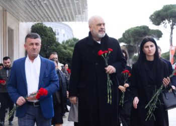 10 vite pa bërë asgjë/ Rama kërkon drejtësi apo propagandë për Reformën në drejtësi?