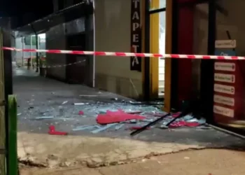 I vendosën tritol lokalit në Kamëz/ Dalin pamjet e autorëve nga kamerat e sigurisë