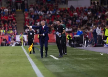 Video/ Pas ndeshjes Sylvinho feston me muzikë popullore