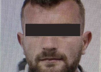 Publikohet foto e shqiptarit që goditi me thikë 73-vjeçarin në Greqi