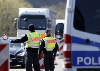 Gjermania zgjat kontrollet kufitare me Poloninë, Çekinë dhe Zvicrën