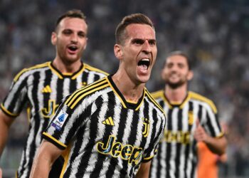 Juventus kryeson tabelën e Serie A pas Fitores në derbin ndaj Napolit