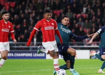 Sfida intensive në Champions League, Arsenal dhe PSV e mbyllin me barazim