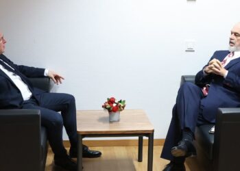 Varhelyi: Jemi gati për hapjen e kapitujve të parë negociues me Shqipërinë