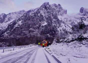 Zbardhen nga dëbora Kukësi dhe Korça, ARRSH jep njoftimin e rëndësishëm