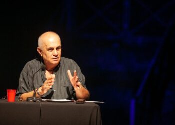 Fundi i demokracisë, përfaqësuese shqiptare