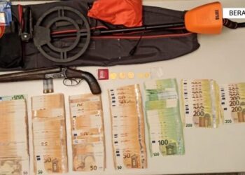 Me 56 mijë euro dhe 5 monedha ari, arrestohet 31-vjeçari në Berat