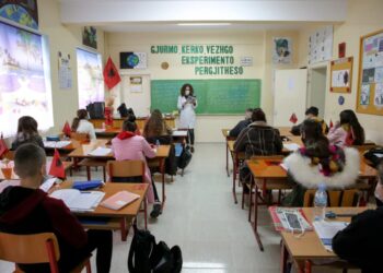 Të dhënat e PISA-s: Pakënaqësia e 15-vjeçarëve me jetën në Shqipëri është rritur