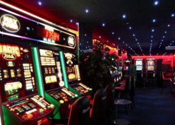 Bastet dhe call center-at, “dy sektorët” ku implikohen policët