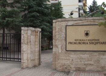 Prokuroria e Tiranës kërkon arrestimin e dy punonjësve të Ujësjellës-Kanalizimeve