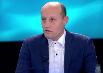 Elton Qyno flet pas shoqërimit në SPAK: Më sekuestruan kompjuterat dhe celularët