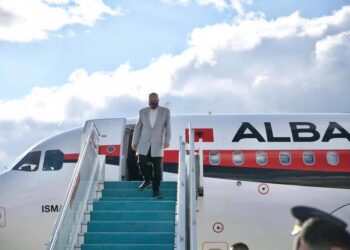 Shkelje të shumta/ Zbulohen detaje të reja nga kontrata për çarterin e Edi Ramës