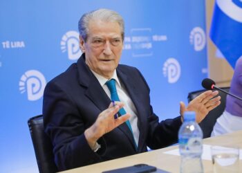 “Po më burgosin padrejtësisht”, Berisha iu bën thirrje qytetarëve të bashkohen