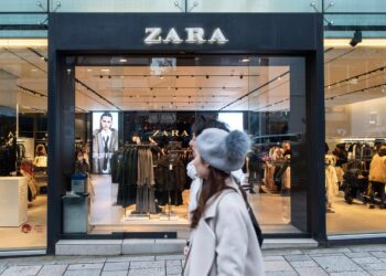 U bë thirrje për bojkot/ Zara fshin postimet e koleksionit të ri