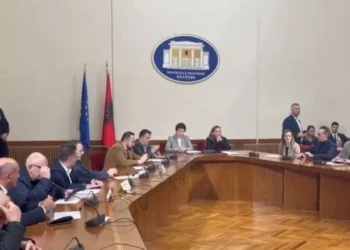 Dështon mbledhja e Komisionit për Reformën Zgjedhore